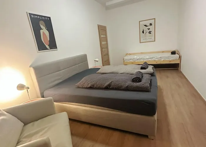 Apartament 2schlafenzimmer 5betten Montuerwhonung