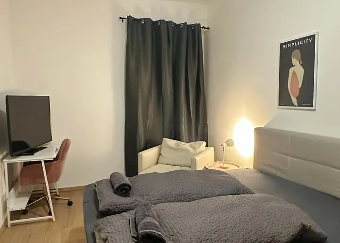 Apartament 2schlafenzimmer 5betten Montuerwhonung *