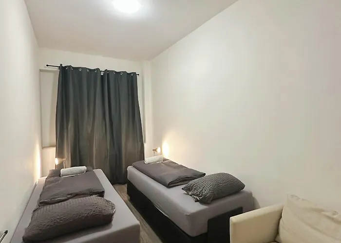 2schlafenzimmer 5betten Montuerwhonung