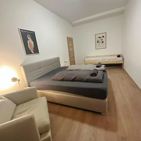 公寓 2schlafenzimmer 5betten Montuerwhonung