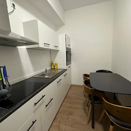 2schlafenzimmer 5betten Montuerwhonung Apartmán Düsseldorf