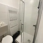 Apartamento 2schlafenzimmer 5betten Montuerwhonung Düsseldorf
